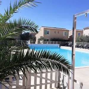 Situé Dans Les Alpilles Appartamento